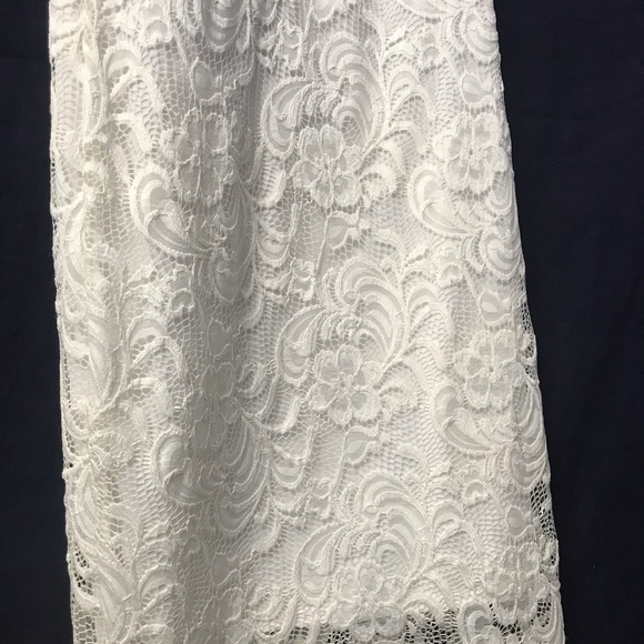 White dress - Picture 2 of 6